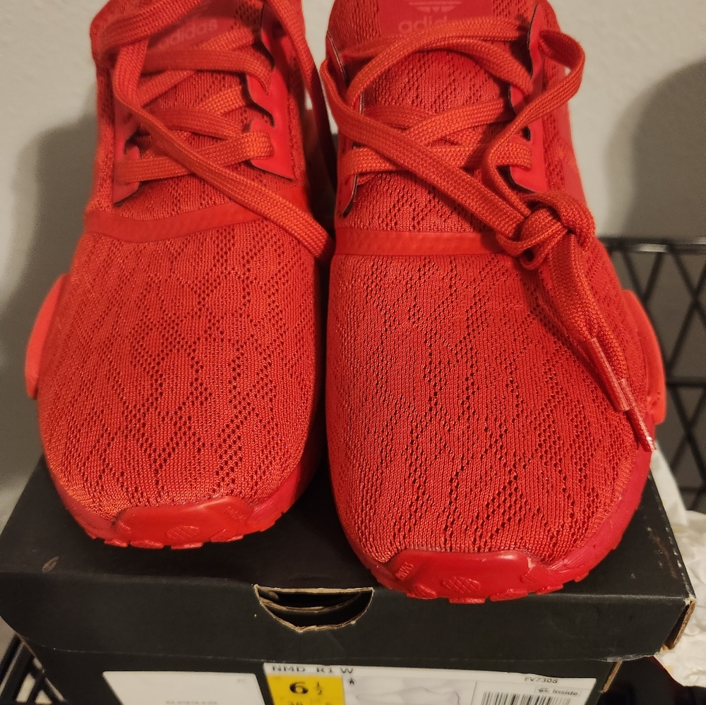 Adidas NMD R1 Shoes - Picture 2 of 3
